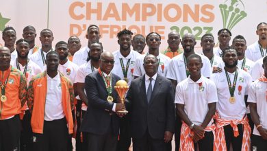 Les Eléphants de Côte d'Ivoire Champions d'Afrique avec le président
