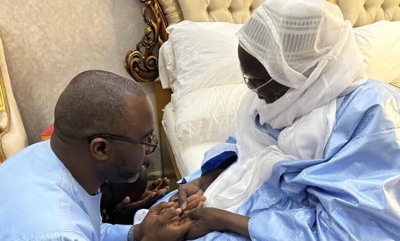 Doudou Kâ avec Serigne Mountakha Mbacké le Khalife Général des Mourides