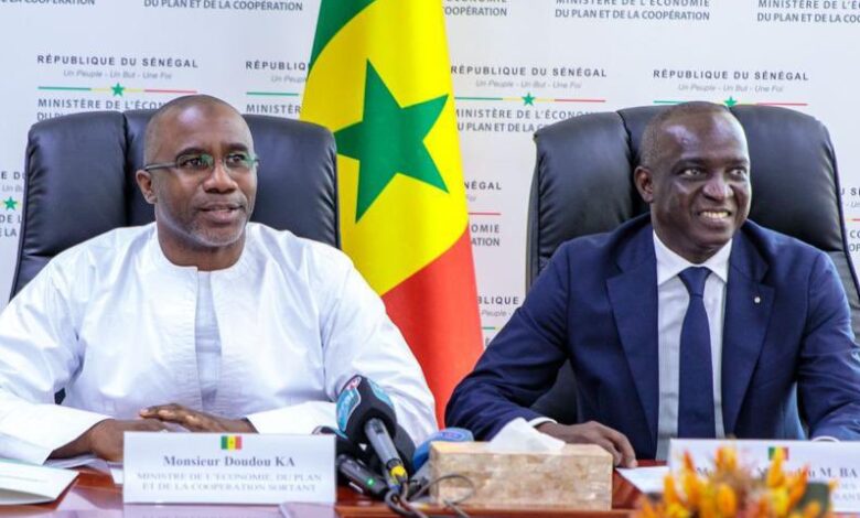 Doudou Kâ rend hommage à Mamadou Moustapha Bâ, l'ancien ministre des Finances et du Budget décédé dernièrement