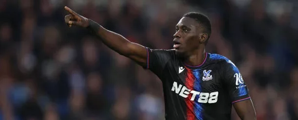 Ismaïla Sarr tire Crystal Palace, avec un doublé