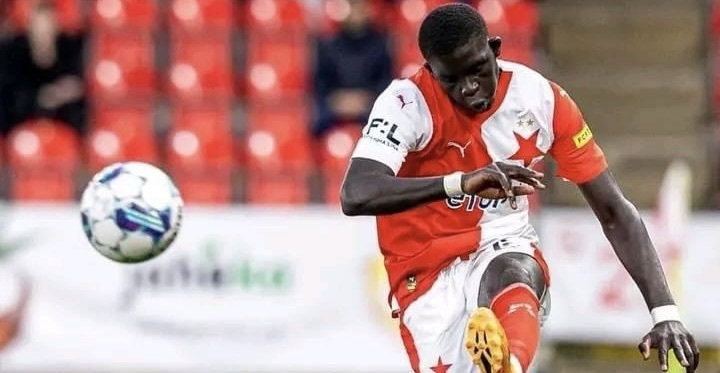 Malick Diouf ne sera pas cédé à Crystal Palace par Slavia Prague