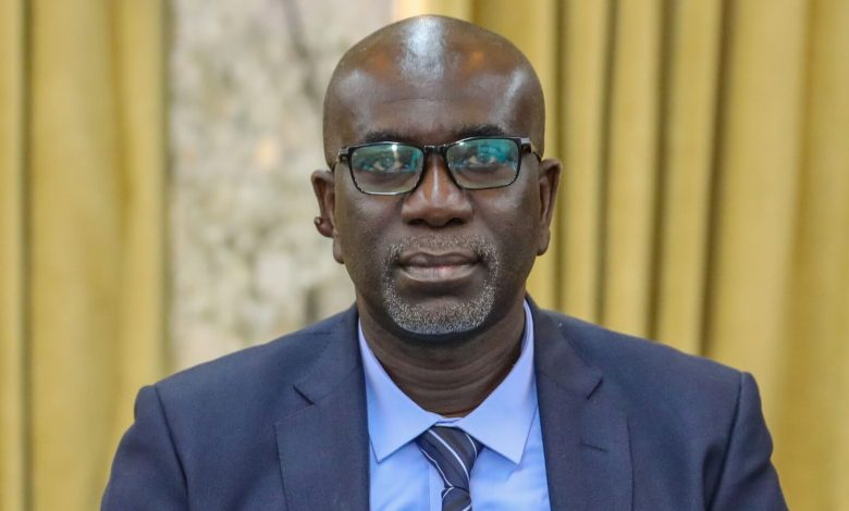 Moustapha Ndieck SARRÉ, le porte-parole du Gouvernement, réplique à Macky Sall