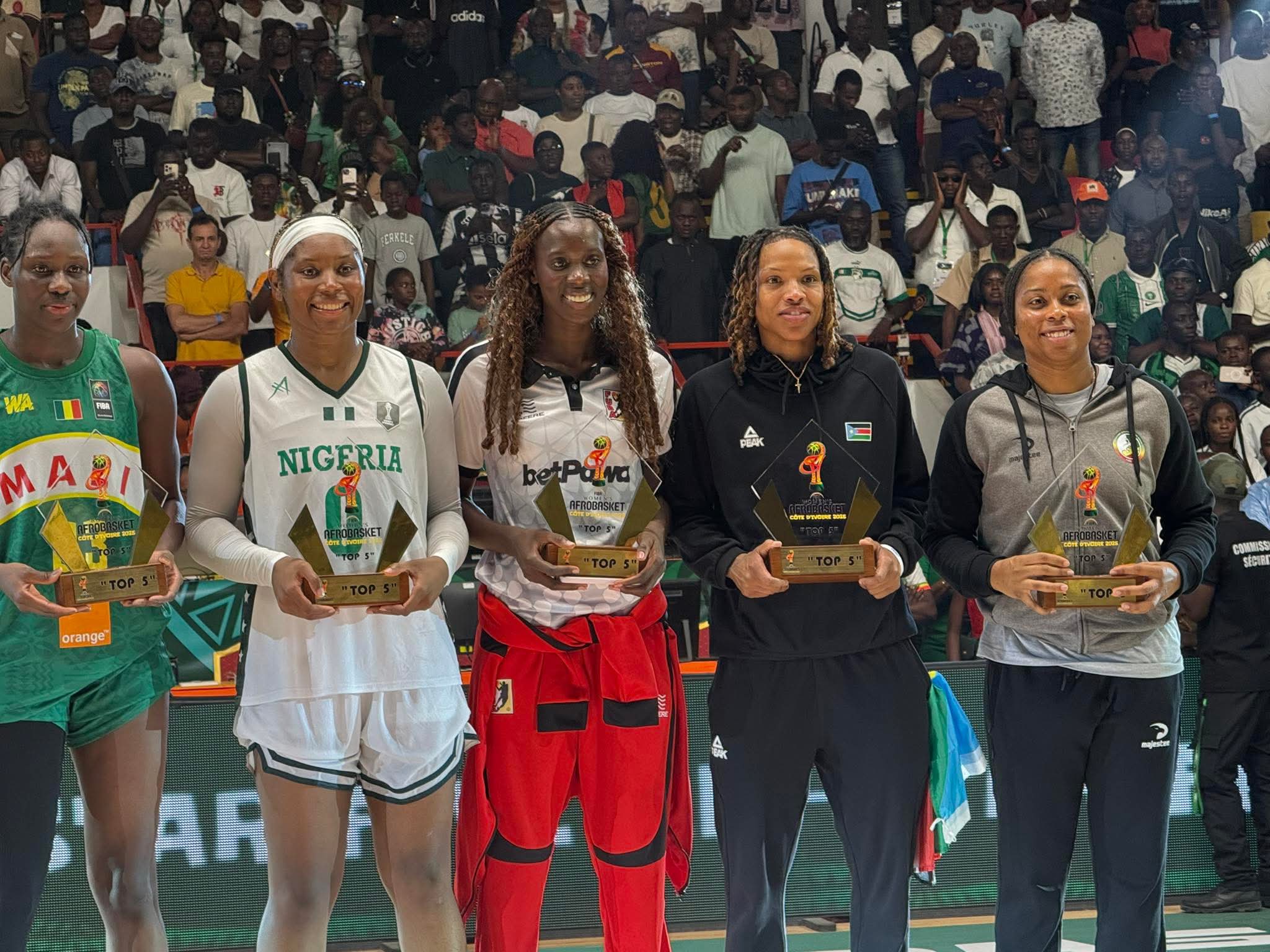 Afrobasket 2025 : une double distinction pour Cierra Dillard