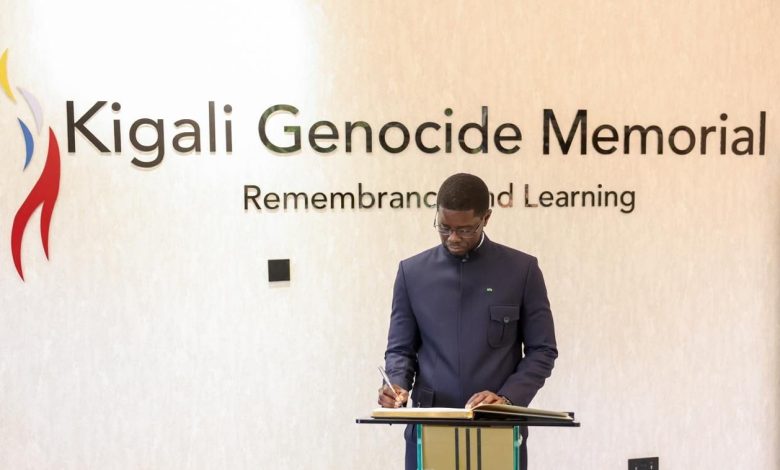 Musée du Génocide rwandais : le Président Bassirou Diomaye Faye a visité le lieu historique