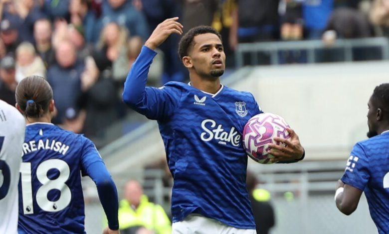 Premier League : Ilimane Ndiaye porte encore Everton