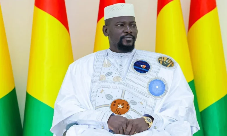 Mamadi Doumbouya fera face à 8 candidats lors de la présidentielle guinéenne prévue le 12 décembre prochain.