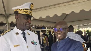 Omar Pène, chanteur et leader du Super Diamono, est distingué pour son engagement en faveur des valeurs citoyennes et son projet dédié aux forces de défense et de sécurité