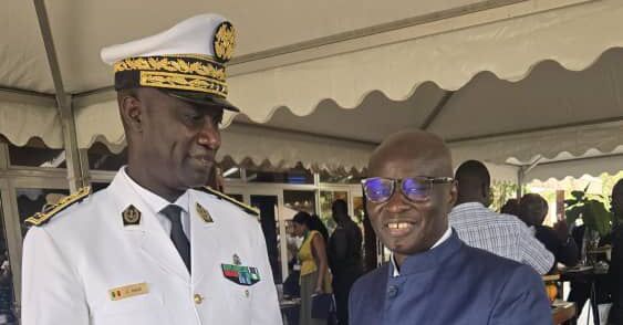 Omar Pène, chanteur et leader du Super Diamono, est distingué pour son engagement en faveur des valeurs citoyennes et son projet dédié aux forces de défense et de sécurité