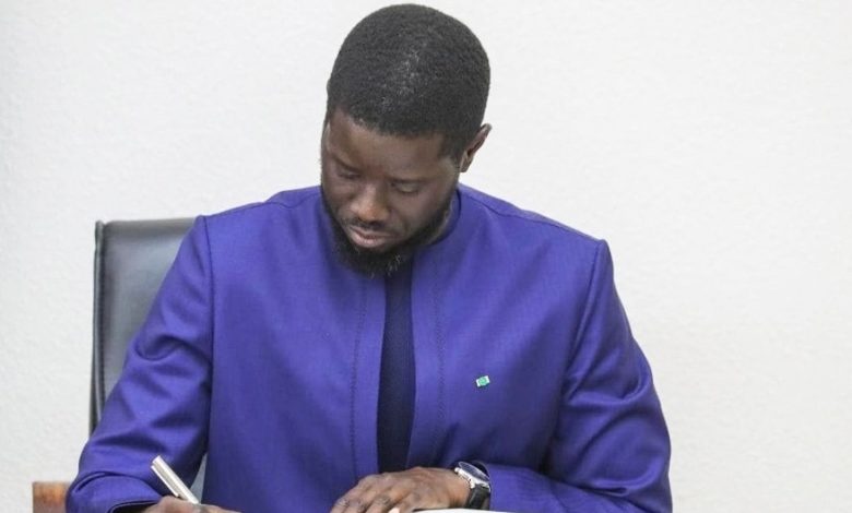 Le Président Diomaye nomme les nouveaux membres de l'OFNAC