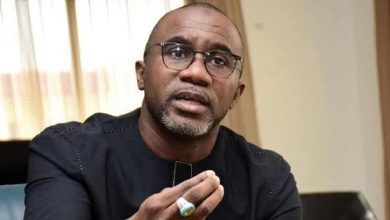 Dette cachée : l'ancien ministre de l'Economie, du Plan et de la Coopération s'invite dans le débat et s'exprime notamment sur Twitter.