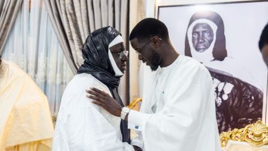 Appel des Layène : le Président Diomaye a rendu visite au Khalife Général Serigne Mouhamadou Lamine Laye en prélude à la 146ᵉ édition de la ziarra célébrée ce début de semaine.