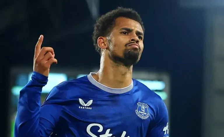 Manchester met Iliman Ndiaye sur la liste de priorités