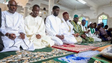 Président Diomaye poursuit sa tournée économique à Tambacounda et a prié ce vendredi aux côtés des populations