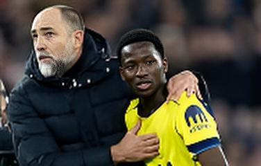 Pape Matar et son club Tottenham vont chercher un nouveau coach, après le limogeage de Igor Tudor