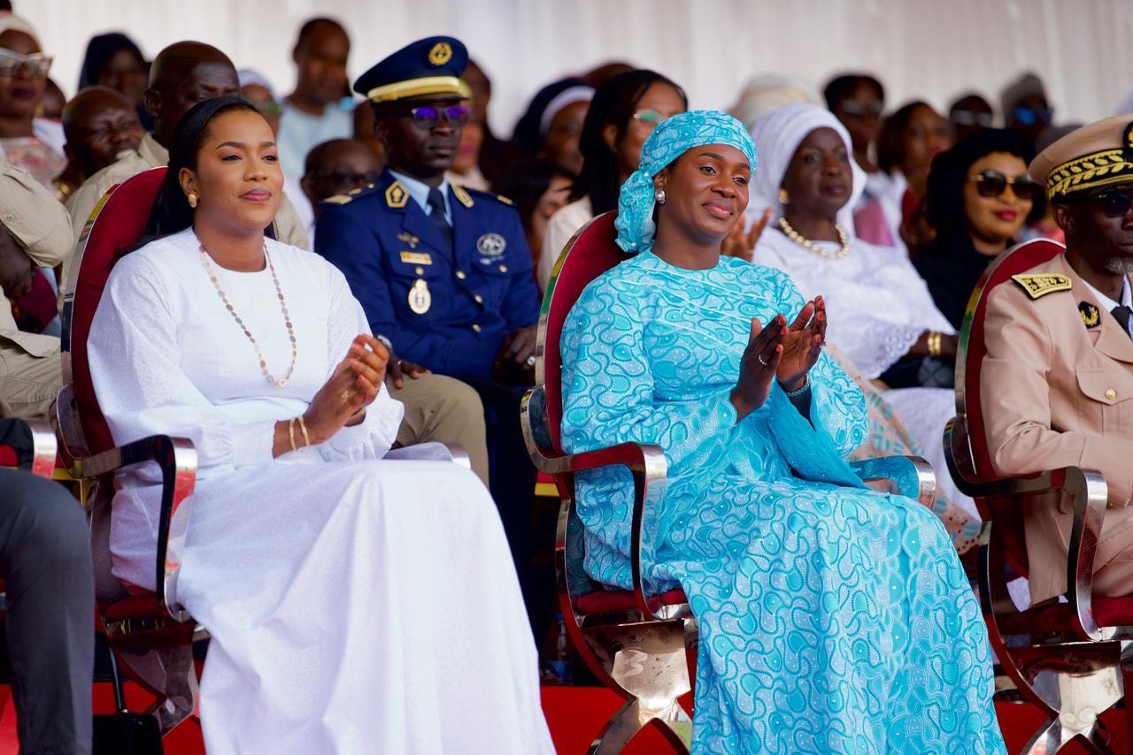 Les Premières Dames Marie Khone et Absa Faye à Guédiawaye