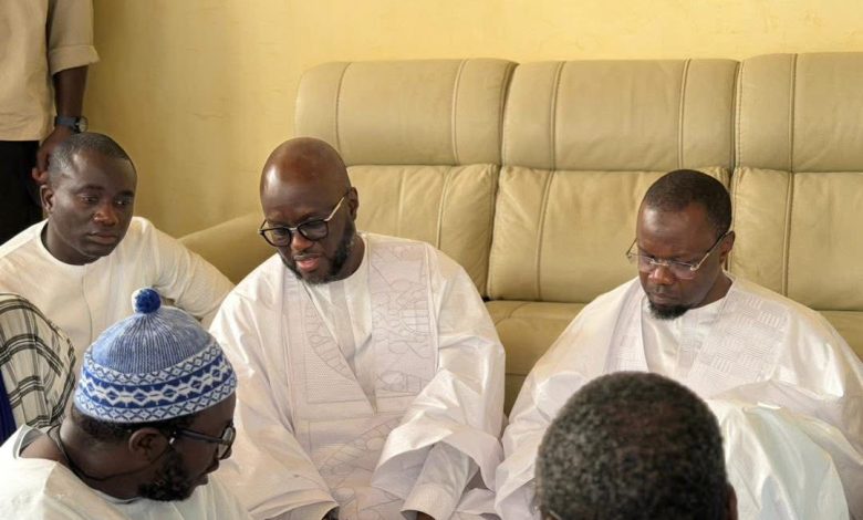 Touba : Ousmane Sonko présente ses condoléances