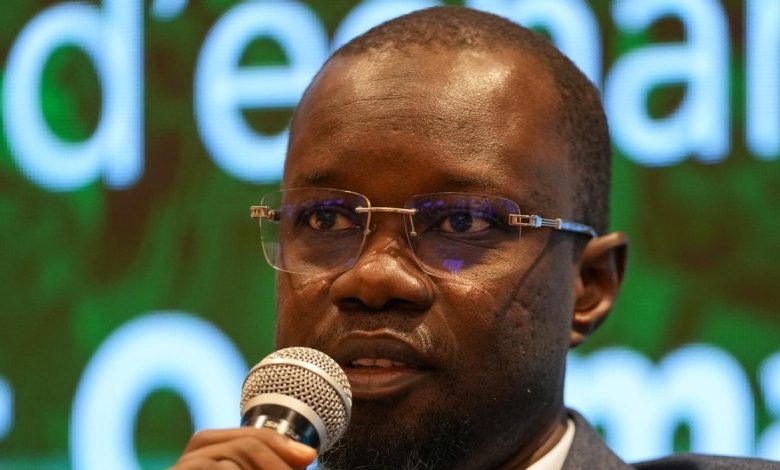 Limogé, Ousmane Sonko affiche la sérénité