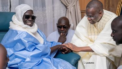 Le PM Al Aminou Lô chez Serigne Mountakha Mbacké