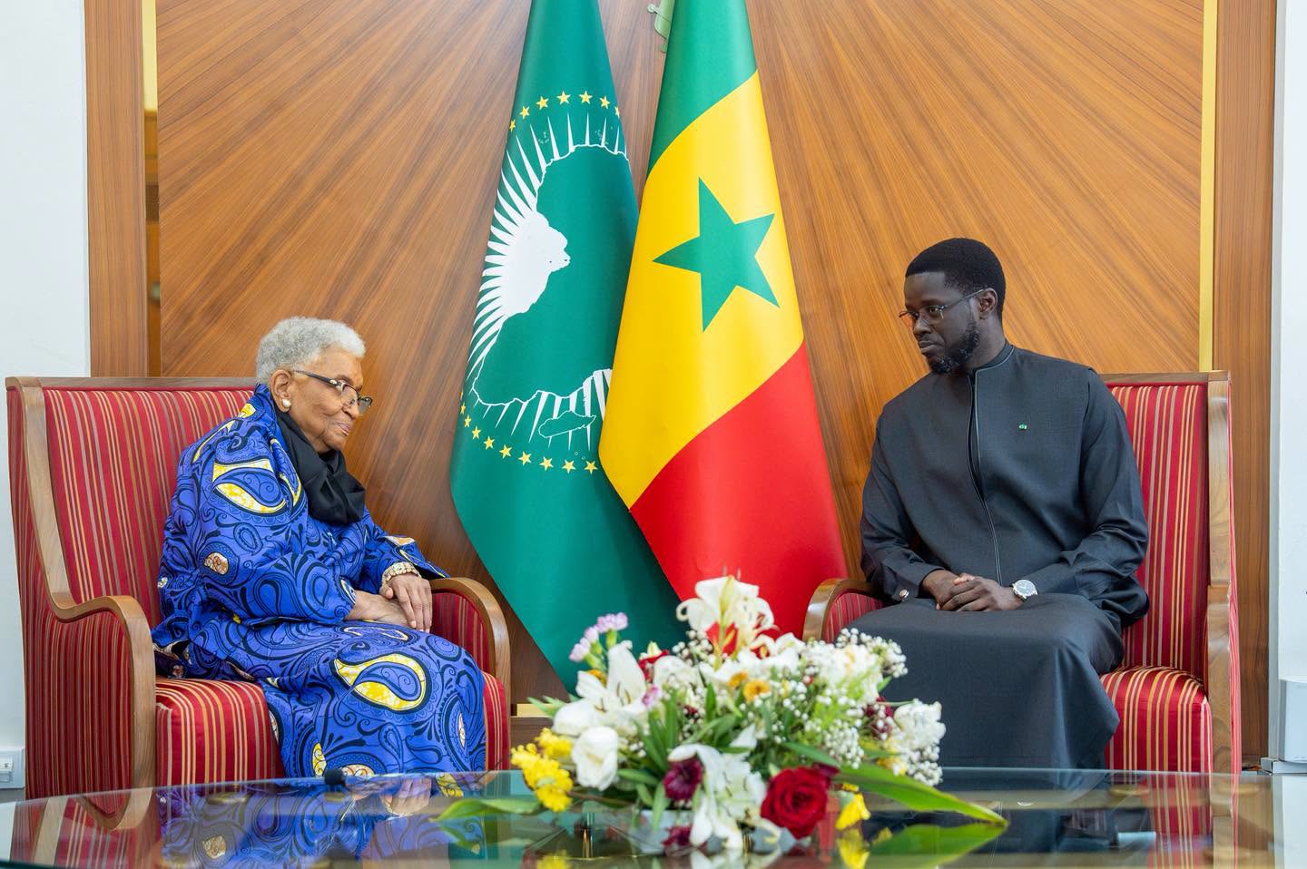Le Président Diomaye reçoit Mme Ellen Johnson Sirleaf