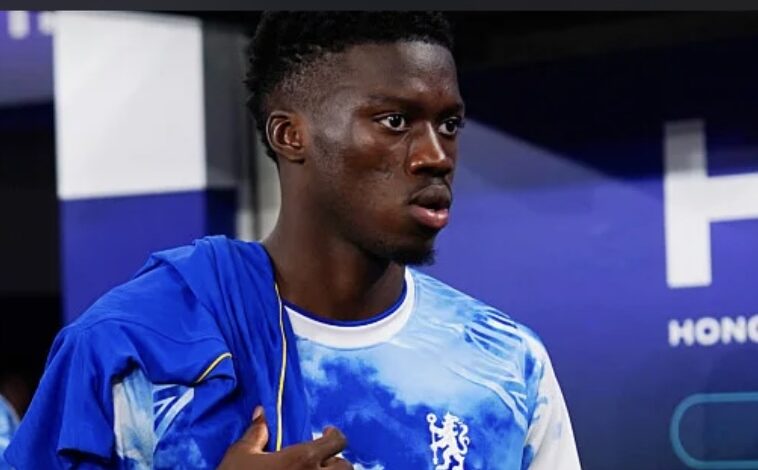 Chelsea prête encore Mamadou Sarr