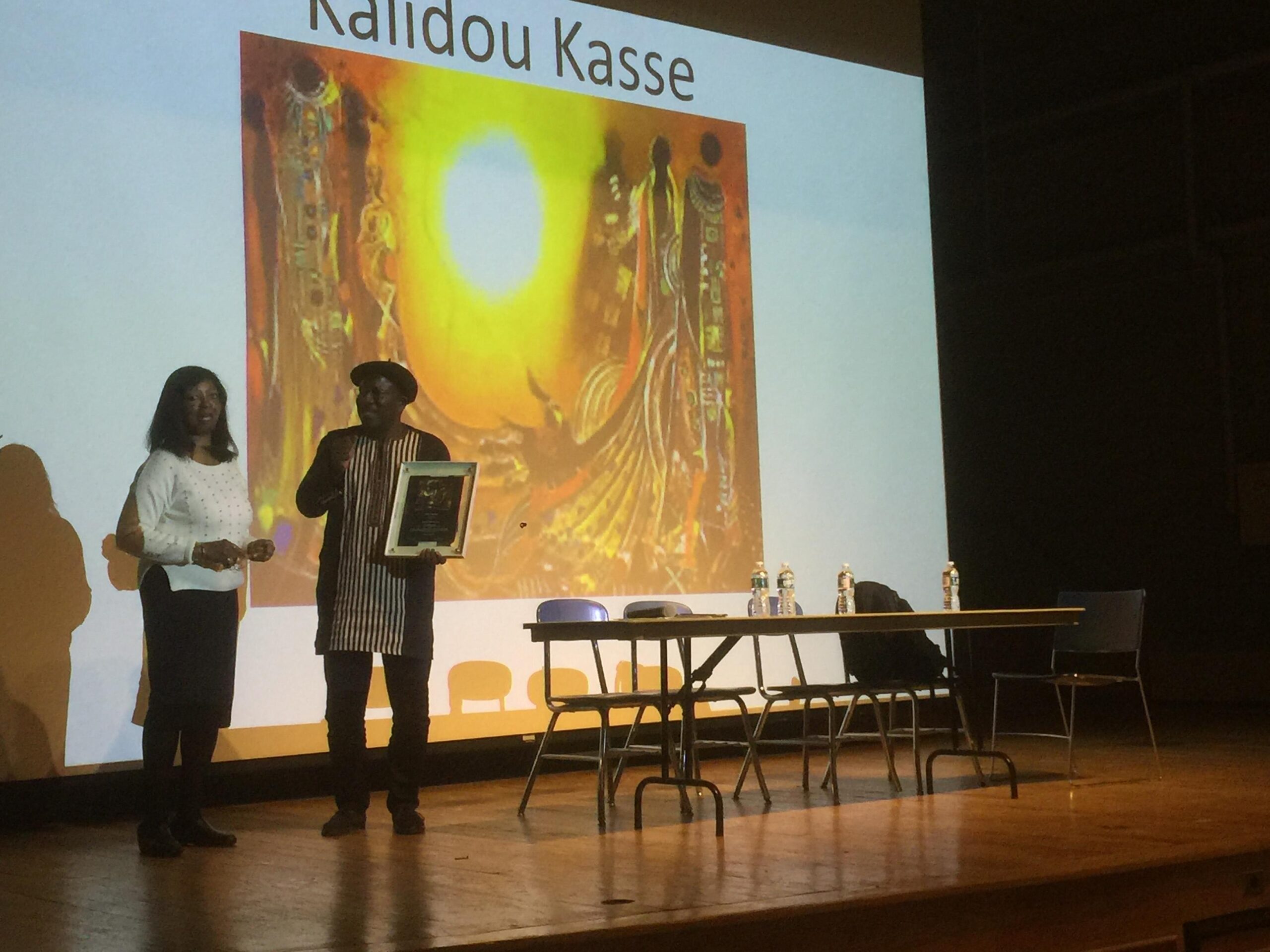 Kalidou Kassé lors d'une distinction aux Etats-Unis
